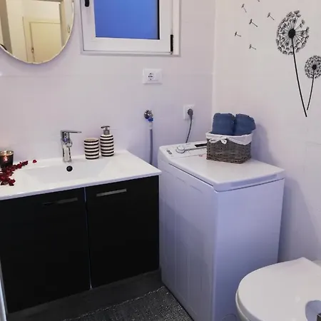 Apartman Komadina 招待所 3*