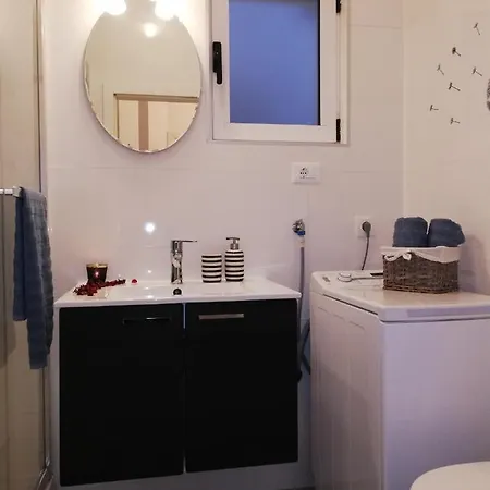 Apartman Komadina 招待所 马卡尔斯卡