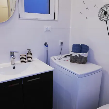 Apartman Komadina 3* 马卡尔斯卡