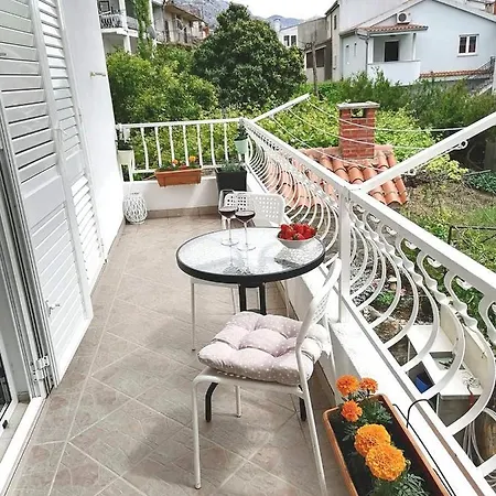 Apartman Komadina 3*