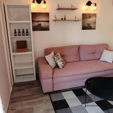 Apartman Komadina 马卡尔斯卡