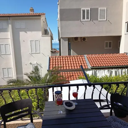 招待所 Apartman Komadina 3*